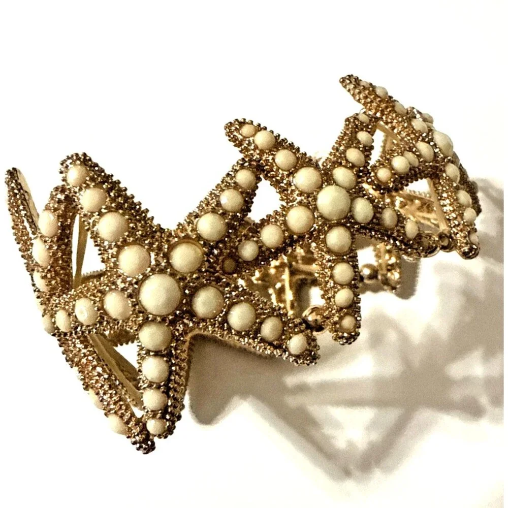 Starfish Bracelet White Rhinestone Gold Tone Beach Sea Life Statement Stretch